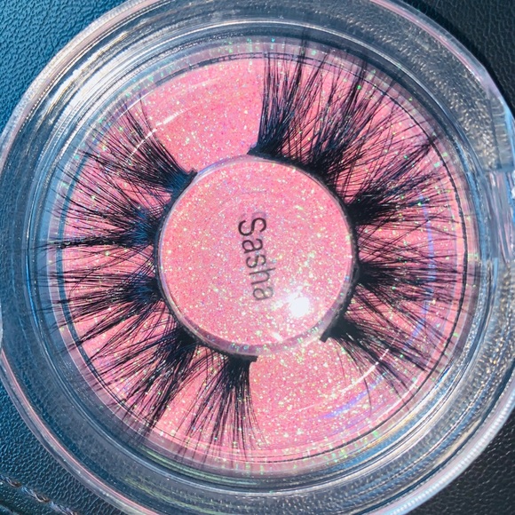 Sasha- Mink eyelashes - Picture 2 of 2